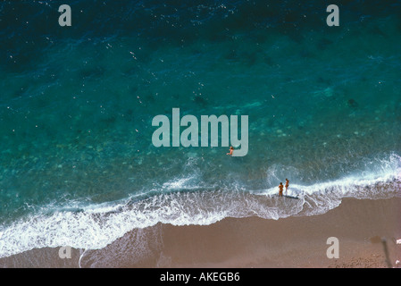 Figuren am Strand Durdle Door Dorset England UK Stockfoto