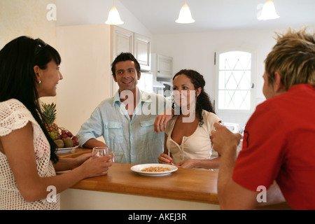 Mahlzeit unter Freunden Stockfoto