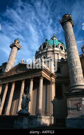 IV. Wien, Karlsplatz, Karlskirche, Gestiftet 1713 Vom Kaiser Karl VI, Stockfoto