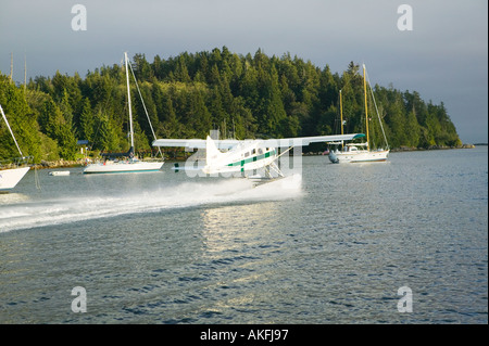 Wasserflugzeug ausziehen Hot Springs Cove Clayoquot Sound Westküste Vancouver Island British Columbia Kanada Stockfoto