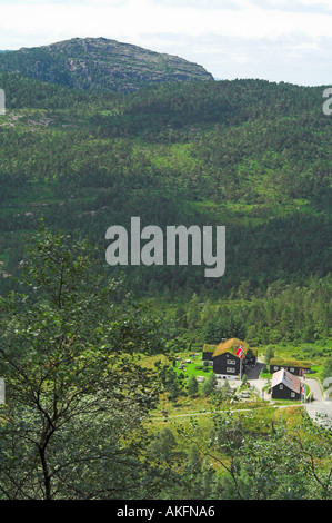 Preikestolhytta (Hütte) zu Beginn des Weges zum Preikestolen Preikestolen in der Nähe von Stavangar Stockfoto