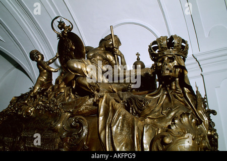 Österreich, Wien, Neuer Markt, Kapuzinergruft, Detail von Sarkophag Kaiser Karls VI Stockfoto