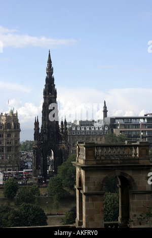 Das Scott Monument auf der Princess Street Edinburgh Schottland gebaut, Commerorate Sir Walter Scott den großen schottischen Schriftsteller Stockfoto