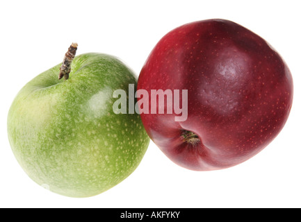 Grüne und rote Apfel in isoliert auf weißem Hintergrund Stockfoto