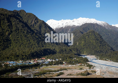 Franz Josef Township und Südalpen Westküste Südinsel Neuseeland Antenne Stockfoto