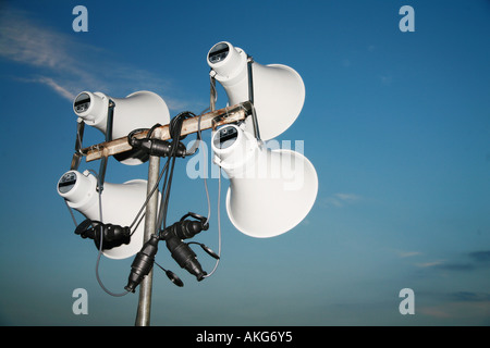 Lautsprecher gegen den Himmel Stockfoto