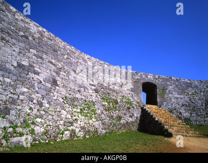 Zakimi Burg in Okinawa sind die Ruinen als UNESCO-Weltkulturerbe benannt. Stockfoto