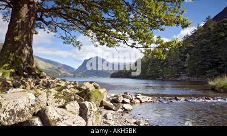 Blick nach Süden über Buttermere von der Nordküste in Richtung Fleetwith Hecht Stockfoto