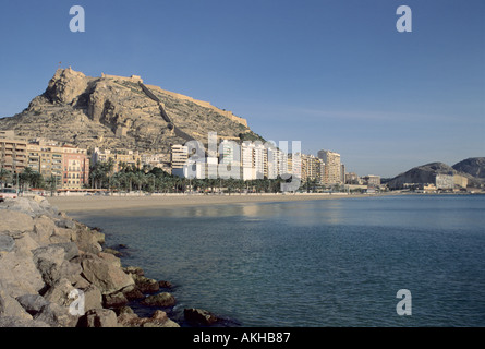 Strand von El Postiguet Burg Santa Bárbara Alicante Costa Blanca Spanien Stockfoto