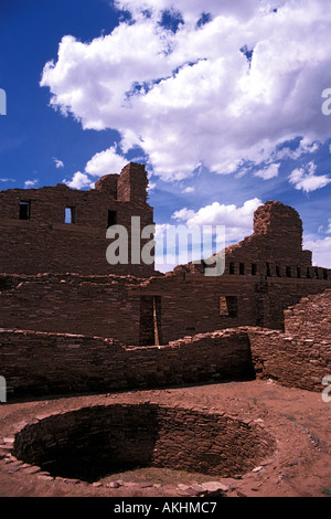 Salinal Pueblo Missionen Nationaldenkmal Abo Ruinen neu Mexiko San Gregorio Spanisch kolonialen Missionskirche Kiva Stockfoto