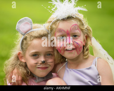 Mädchen im Kostüm Stockfoto