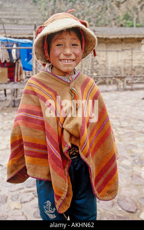 Quechua Kind Ollantaytambo Heiliges Tal Peru Stockfoto