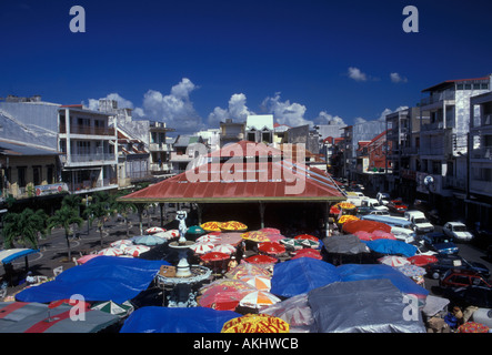 Anbieter im Zentralmarkt in Pointe-à-Pitre auf Grande-Terre Insel Guadeloupe Frankreich Stockfoto