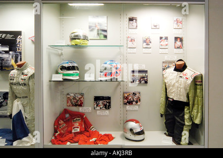 Im Inneren der Indianapolis Motor Speedway Hall Of Fame Museum mit der Ausstellung von Rennwagen und Erinnerungsstücke. Stockfoto