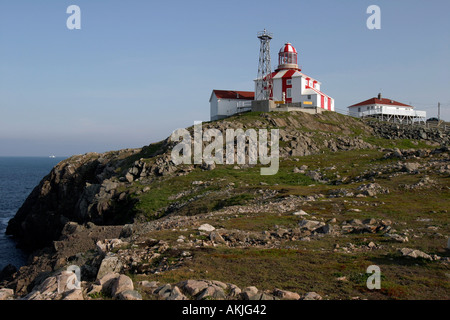 Cape Bonavista Leuchtturm im Abendlicht in Bonavista Halbinsel Neufundland Kanada - Eisberg im Hintergrund Stockfoto