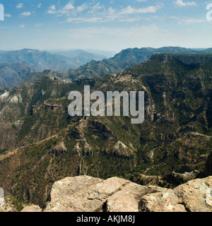 Divisadero Sierra Madre Canyon Berge Vista hohe Ansicht malerische Flucht Chihuahua Mexiko Raum offene breite Wochenende Abenteuer Klettern Stockfoto