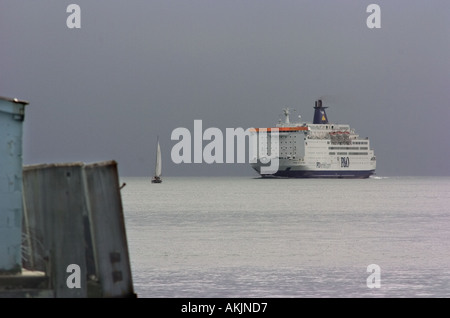 Fähre P O cross Channel Fähre kurz vor Portsmouth Harbour Stockfoto