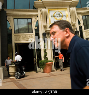 Postzustellung auf einem Segway USA amerikanische Lieferung Mail Dienste Nevada Postman transport Stockfoto