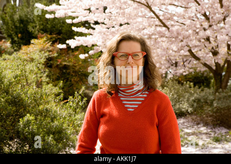 Porträt Frau mit Brille Stockfoto