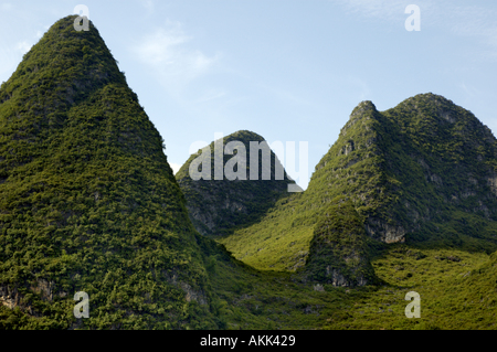 Kalkstein Karst Gipfel in Yangshuo County, Guangxi, China. Stockfoto
