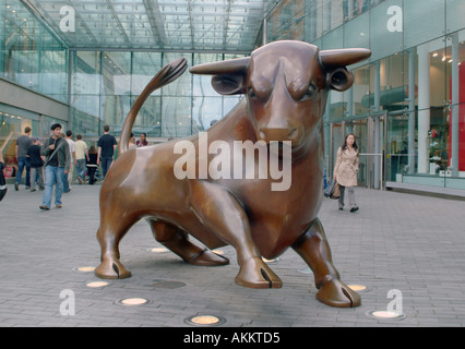 Bull Statue Stierkampfarena Birmingham England Stockfoto