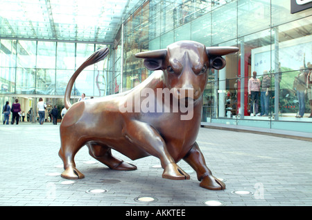 Bull Statue Stierkampfarena Birmingham England Stockfoto