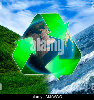 Recycling-symbol grüne Pfeile mit einem Globus über drei Elemente Wasser, Erde und Luft Umwelt und Ökologie Stockfoto