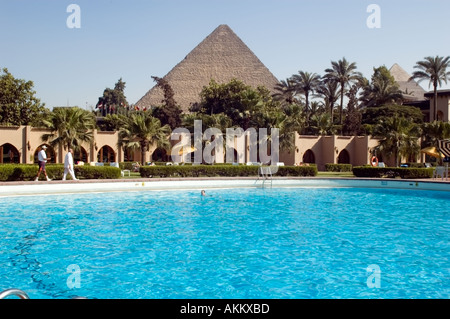 Mena House Oberoi Hotelschwimmbad neben den Pyramiden von Ghiza Kairo Ägypten Stockfoto