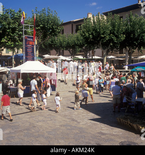 Sonntagsmarkt Szene in alte Stadt Pollensa Norden Osten Mallorca Balearen Spanien 9. September 2007 Stockfoto