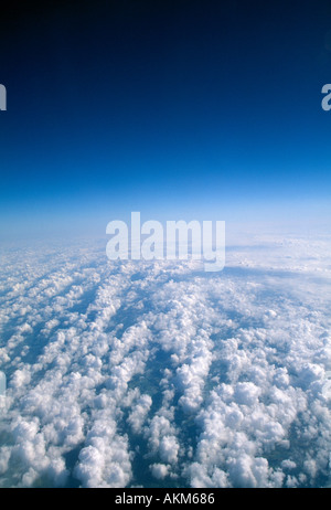 AK Antenne Wolken über nordwestlichen Britisch-Kolumbien südöstlichen Alaska Flug Stockfoto