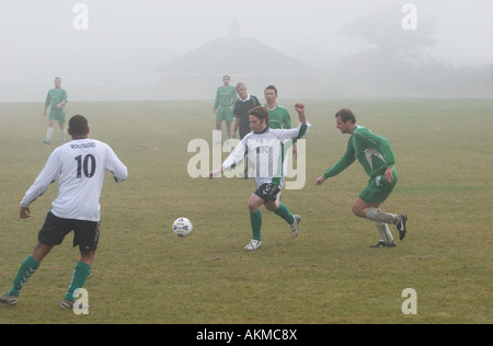 Sonntag-Liga Fußball bei Huber Lane, Leamington Spa, England, UK Stockfoto