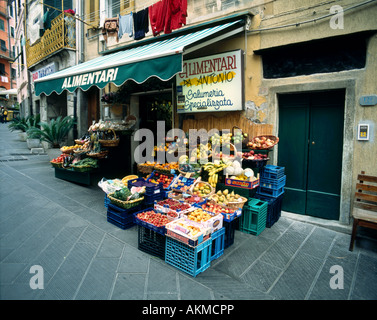 Italienischen Lebensmittelgeschäft in Cinque Terre Stockfoto