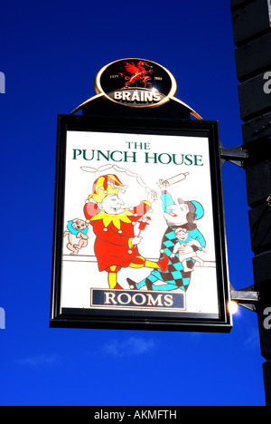 Der Punch Pub Hauszeichen, Monmouth, Monmouthshire, Wales, UK Stockfoto