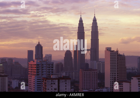 Die Petronas Towers bei Dawn Kuala Lumpur Malaysia Stockfoto