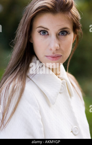 Porträt von Mädchen Mantel Stockfoto
