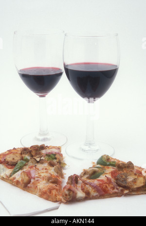 Wein und Pizza Stockfoto