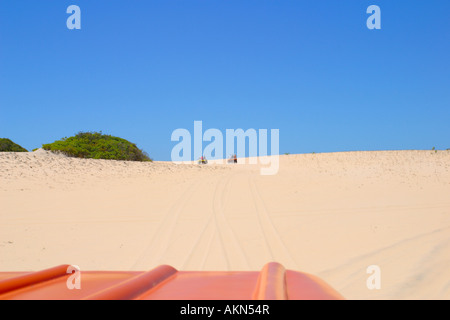 Reiten in einem Dünen-Buggy Canoa Quebrada Ceara Brasilien Südamerika an einem brasilianischen Strand Canoa Quebrada Ceara Brasilien Südamerika Stockfoto