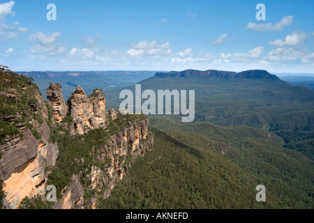 Die drei Schwestern und Mount Gibraltar vom Echo Point, Blue Mountains, New South Wales, Australien Stockfoto