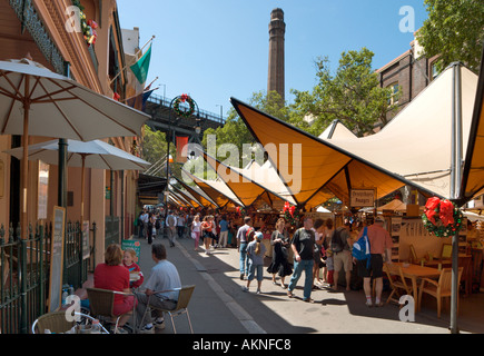 Markt am Sonntag auf der George Street im historischen Viertel The Rocks, Sydney, New South Wales, Australien Stockfoto