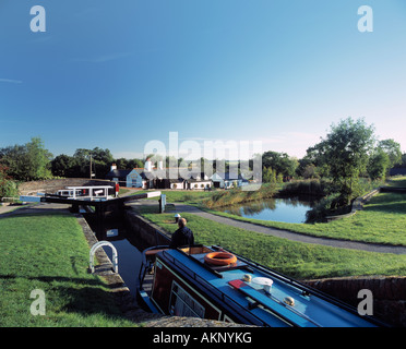 Kanalboot 10 Sperre Flug bei Foxton in der Nähe von Market Harborough Leicestaershire aufsteigend Stockfoto