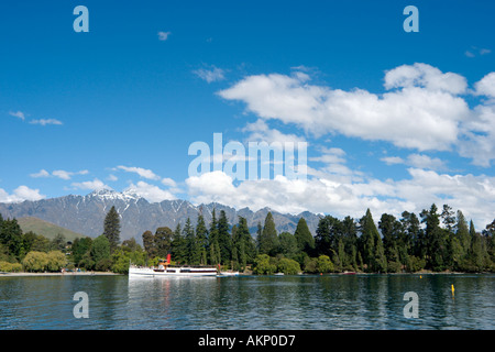 Das Dampfschiff SS Earnslaw auf Lake Wakatipu, Queenstown, Südinsel, Neuseeland Stockfoto