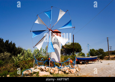 Eine kleine Windmühle neue Kamiros Rhodes Greece Stockfoto