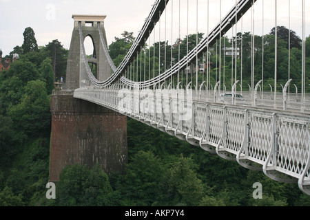 Welt berühmten Clifton Suspension Bridge überspannt die Avon-Schlucht und den Fluss Avon in Bristol England UK Großbritannien Europa EU Stockfoto