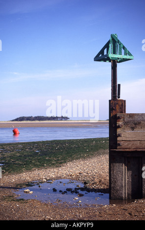 Wells nächsten The Sea Seelandschaft inklusive Leistengegend Marker mit roten Kanal Boje Stockfoto