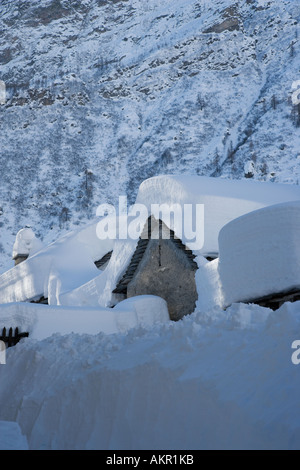 Schweiz Kanton Tessin Maggia Tal Valle Maggia der Walser Dorf von Bosco Gurin Stockfoto