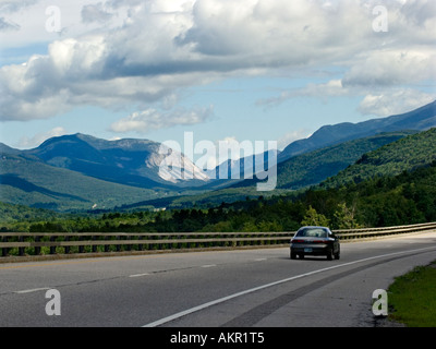 Fernblick über Franconia Notch in den White Mountains in New Hampshire von Interstate 93 Stockfoto