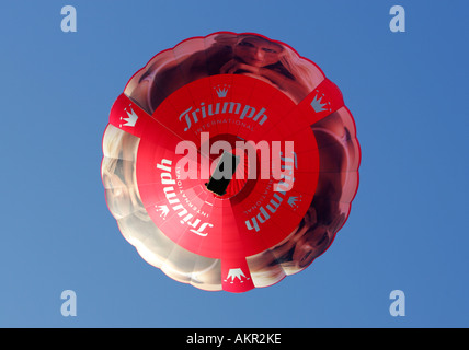 Leuchtend roten Ballon Stockfoto