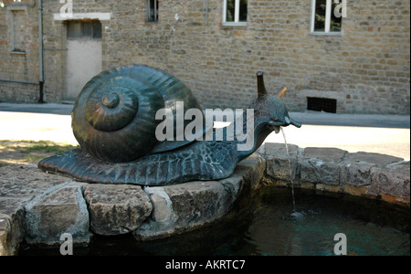 Schnecke Brunnen San Ginesio Marche Region Italien Stockfoto