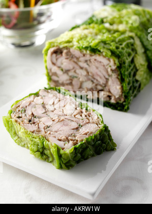 Confit Terrine Huhn und Feinschmecker-Redaktion in Scheiben schneiden Stockfoto