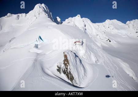 Centennial Hütte und Mt Jervois über Franz Josef Glacier Westküste Südinsel Neuseeland Antenne Stockfoto